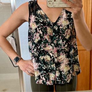 ASTR sleeveless floral button-up blouse